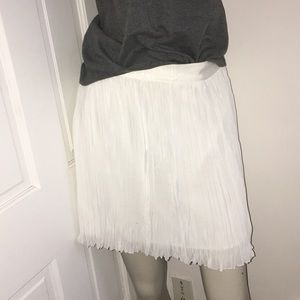 Micropleated white skirt